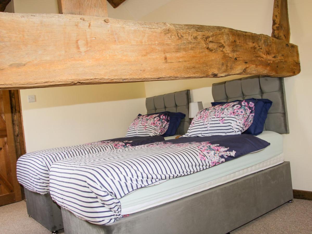 Broughton Stables Villa Монтгомъри Екстериор снимка